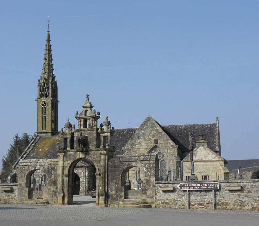 Agel - Église Saint Pierre Et Saint Paul