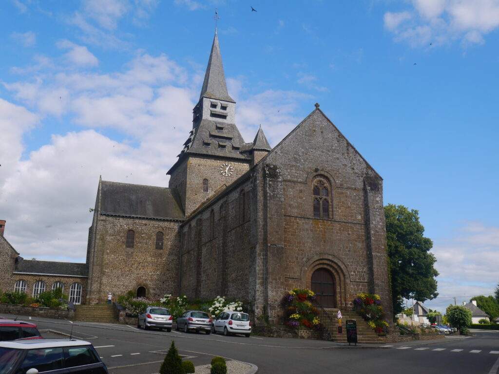 Ambrières-les-Vallées - Église Notre-dame-de-la-nativité