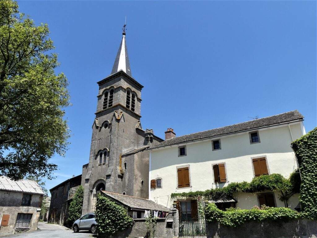 Arvieu - Église Arvieu