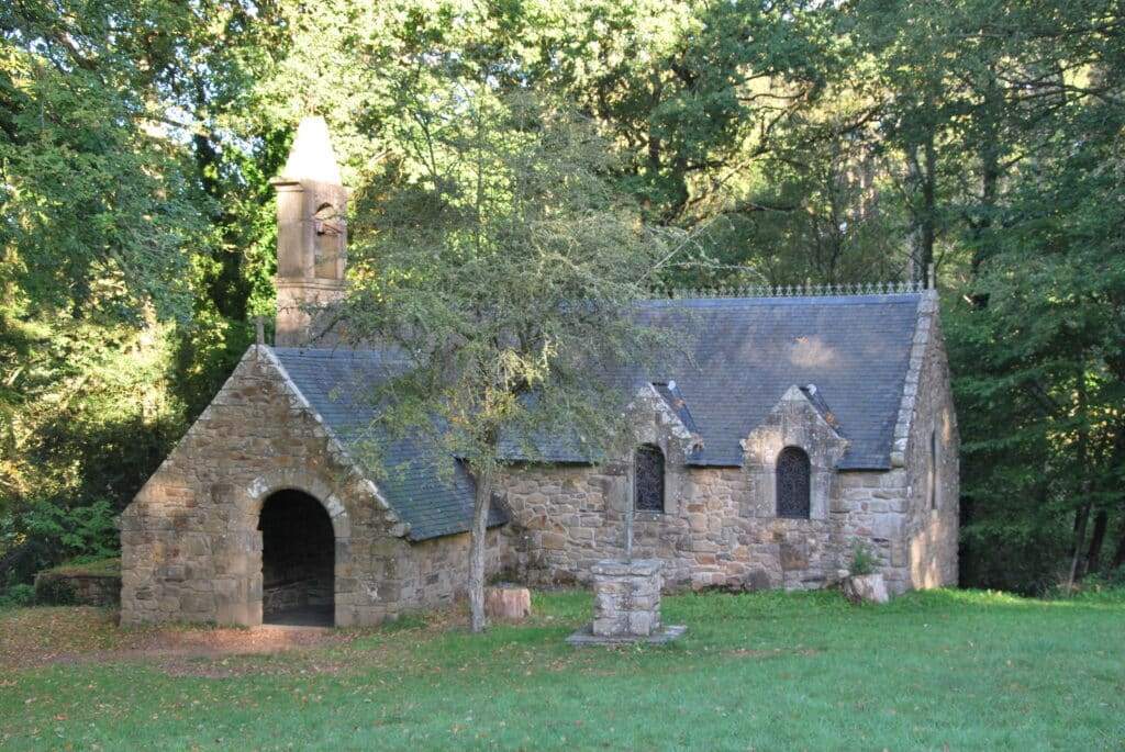 Bains-sur-Oust - Église Chapelle Saint-méen