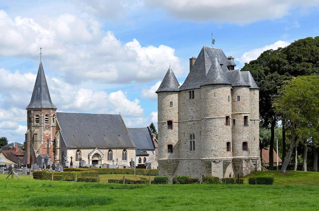 Bours - Église de Bours