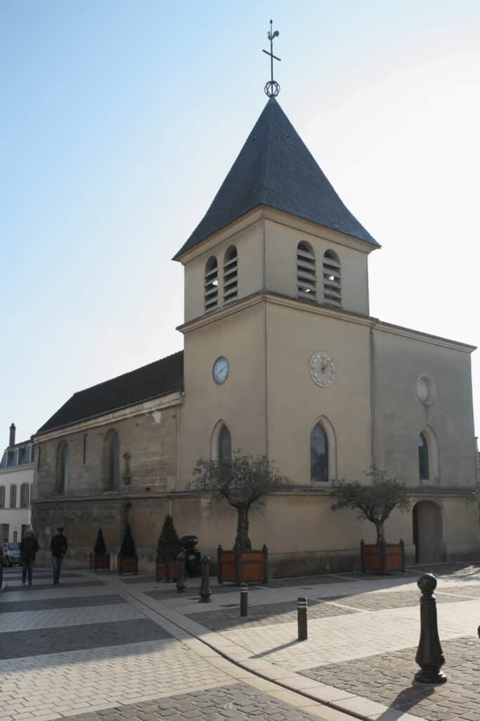 Carrières-sur-Seine - Église Saint Jean Baptiste