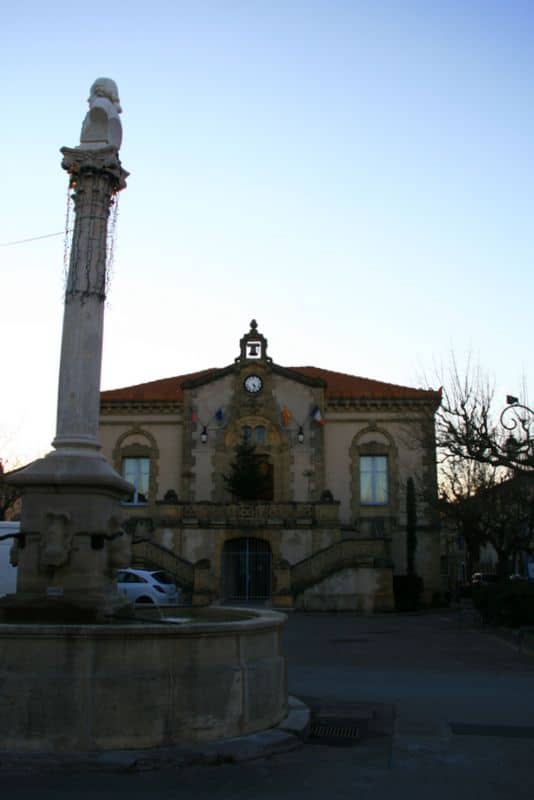 Charleval - Église Saint Césaire