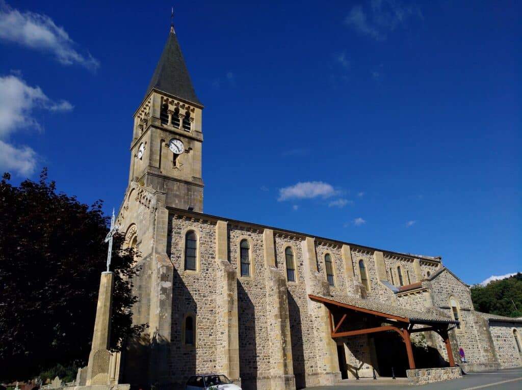 Chénelette - Église Sainte Madeleine