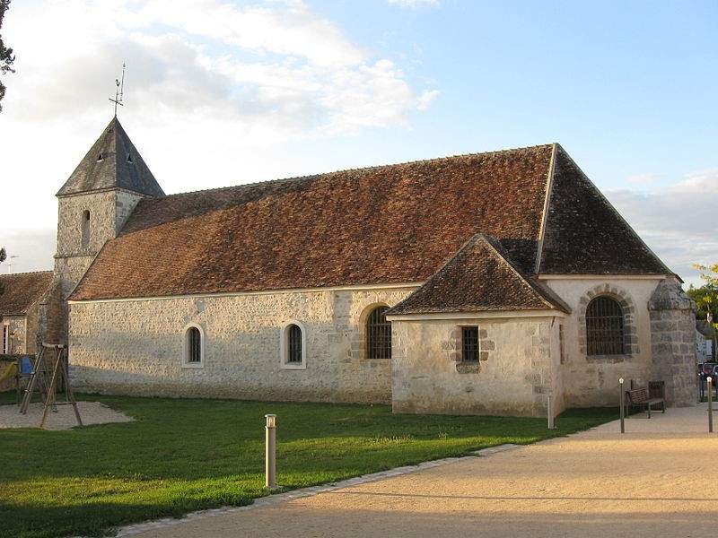 Courtempierre - Église Saint Pierre Aux Liens