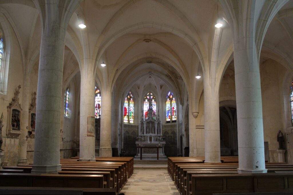 Creuë - Église Saint Pierre Et Saint Paul