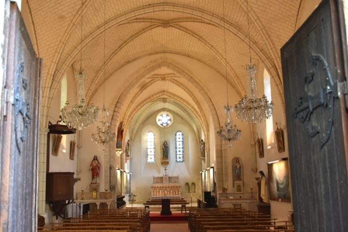 Dammarie-en-Puisaye - Église Sainte Marie Madeleine