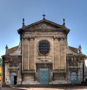 Francheville - Église Maison Padre Pio (Fraternité Sacerdotale Saint-pierre)
