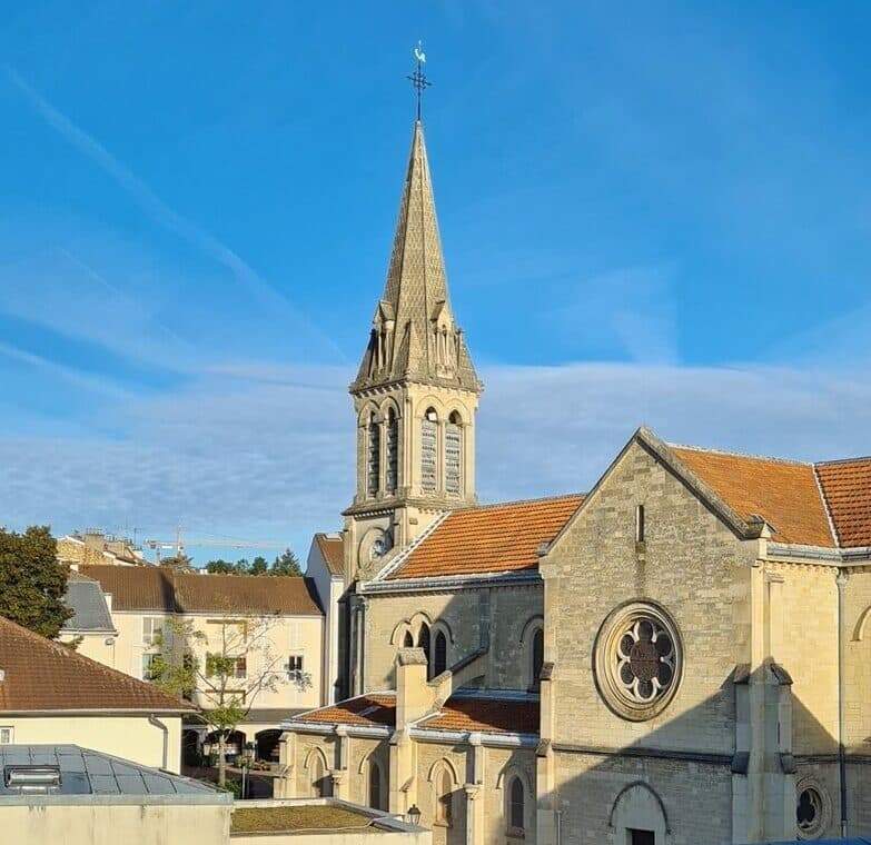 Garches - Église Chapelle de L’hôpital Poincaré