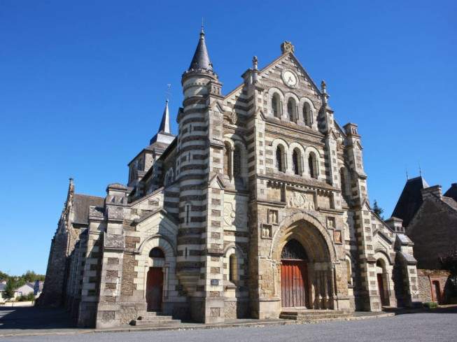 Hardanges - Eglise St Pierre Et St Paul