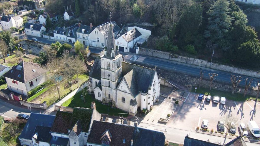 Larçay - Église Saint Symphorien