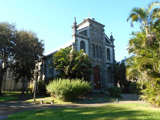 Le Port - Église Chapelle Saint-pierre Apôtre (Zup)