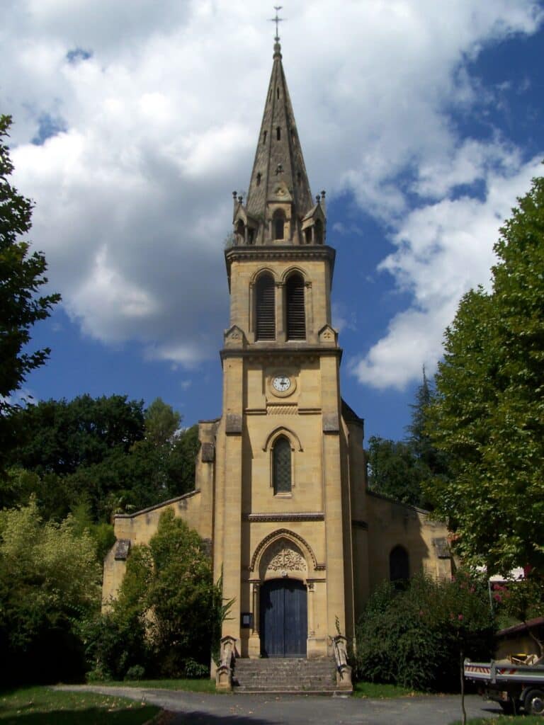 Le Tourne - Église Saint Etienne