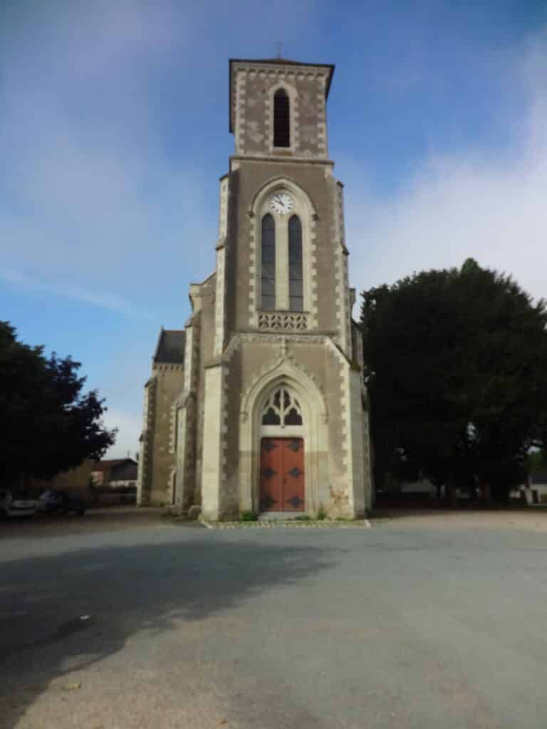 Les Alleuds - Église Saint Aubin