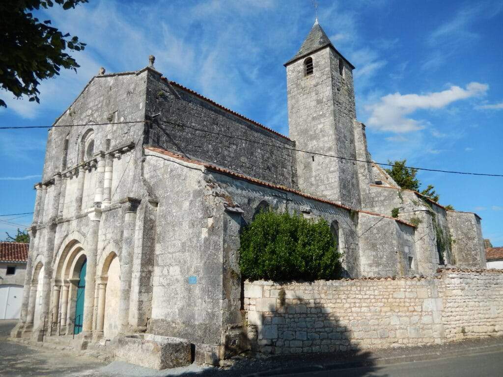 Les Essards - Eglise Saint Nicolas