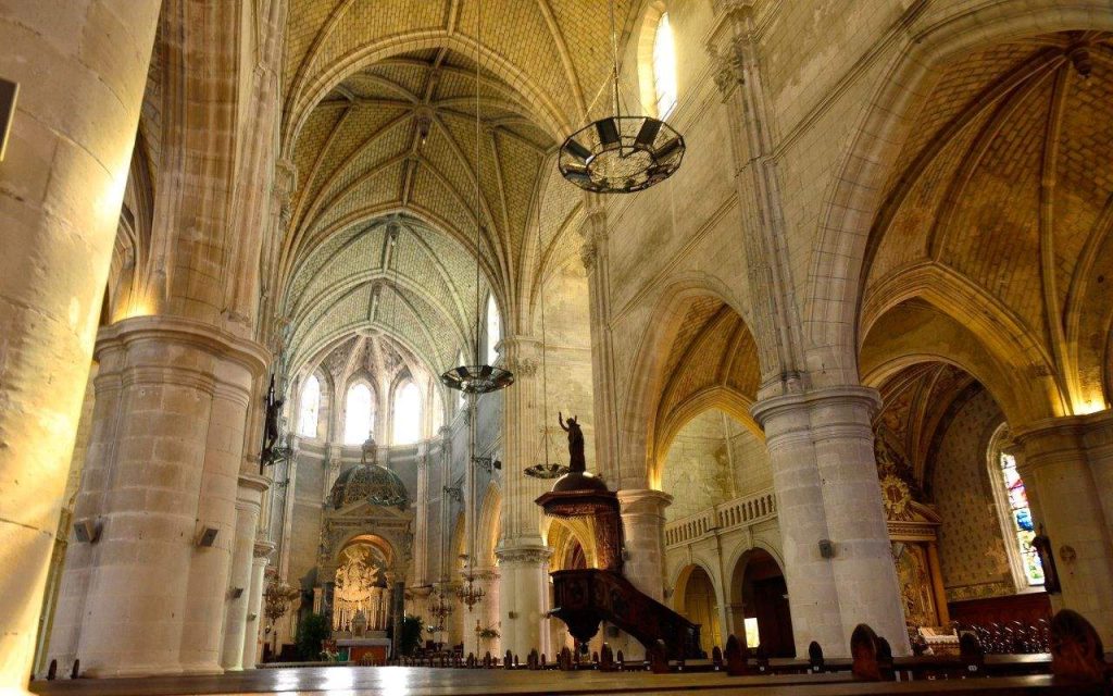 Les Sables-d'Olonne - Église Chapelle Du Sacré-coeur (Messe Célébrée Dans La Forme Extraordinaire Du Rite Romain)