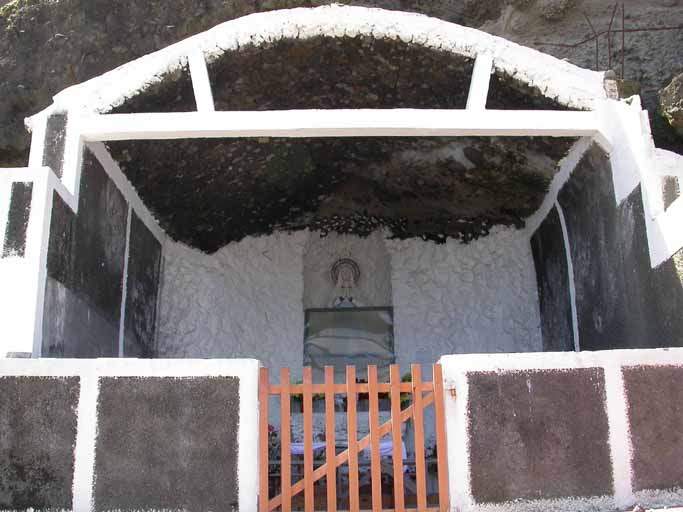 Macouba - Église Grotte de Lourdes (La Grotte)