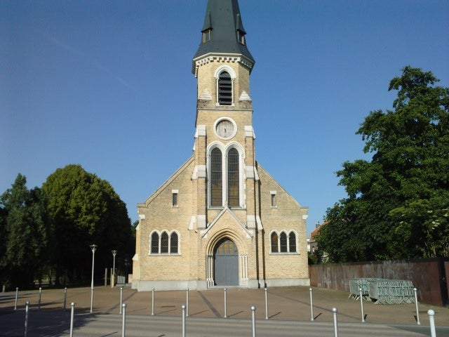 Marquette-lez-Lille - Église Notre Dame de Lourdes
