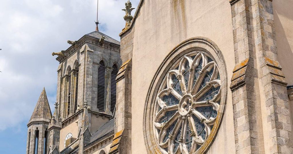 Montaigu - Eglise St Jean Baptiste