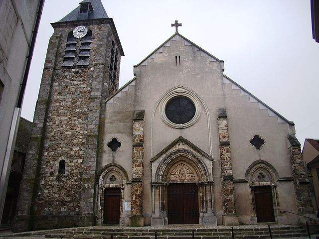 Montlhéry - Église Très Sainte Trinité