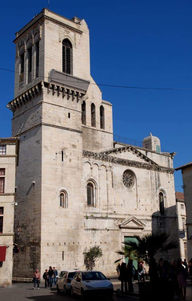 Nîmes - Église Cathédrale Saint Castor