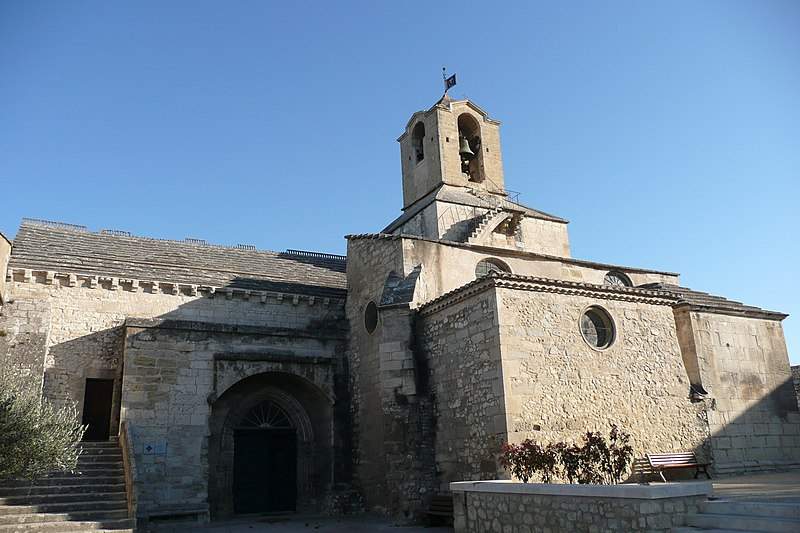 Noves - Église Saint Baudile