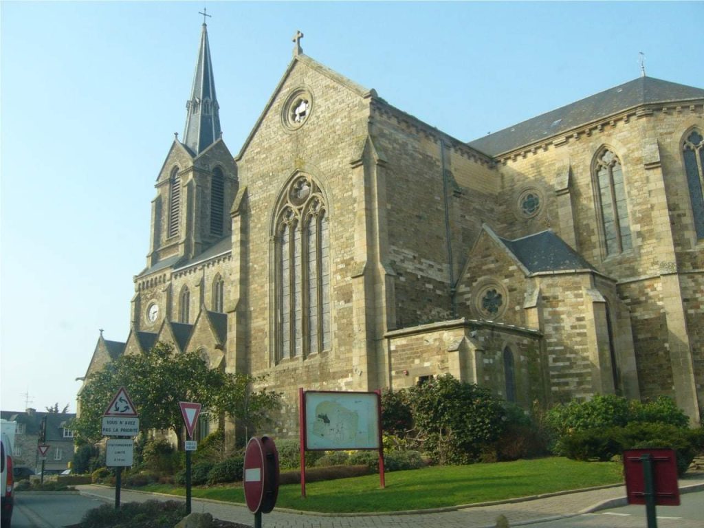 Ploubalay - Église Résidence Du Parc