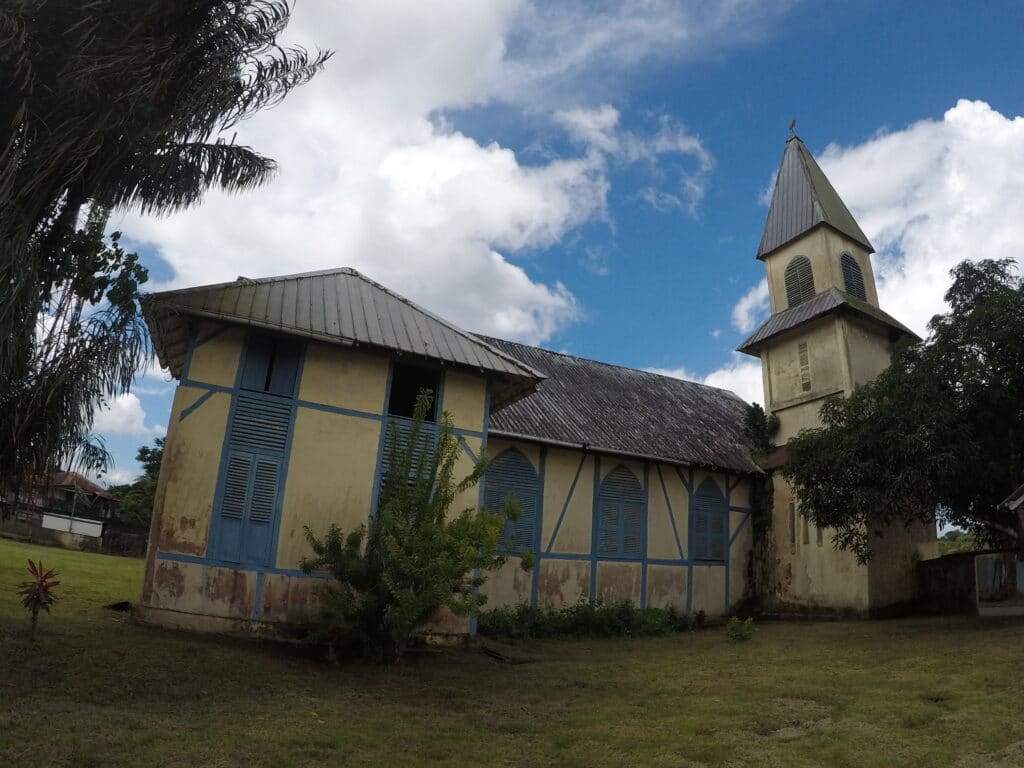 Régina - Eglise Saint Etienne (Regina)