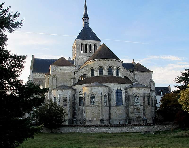 Rouvray-Sainte-Croix - Église Saint Benoît