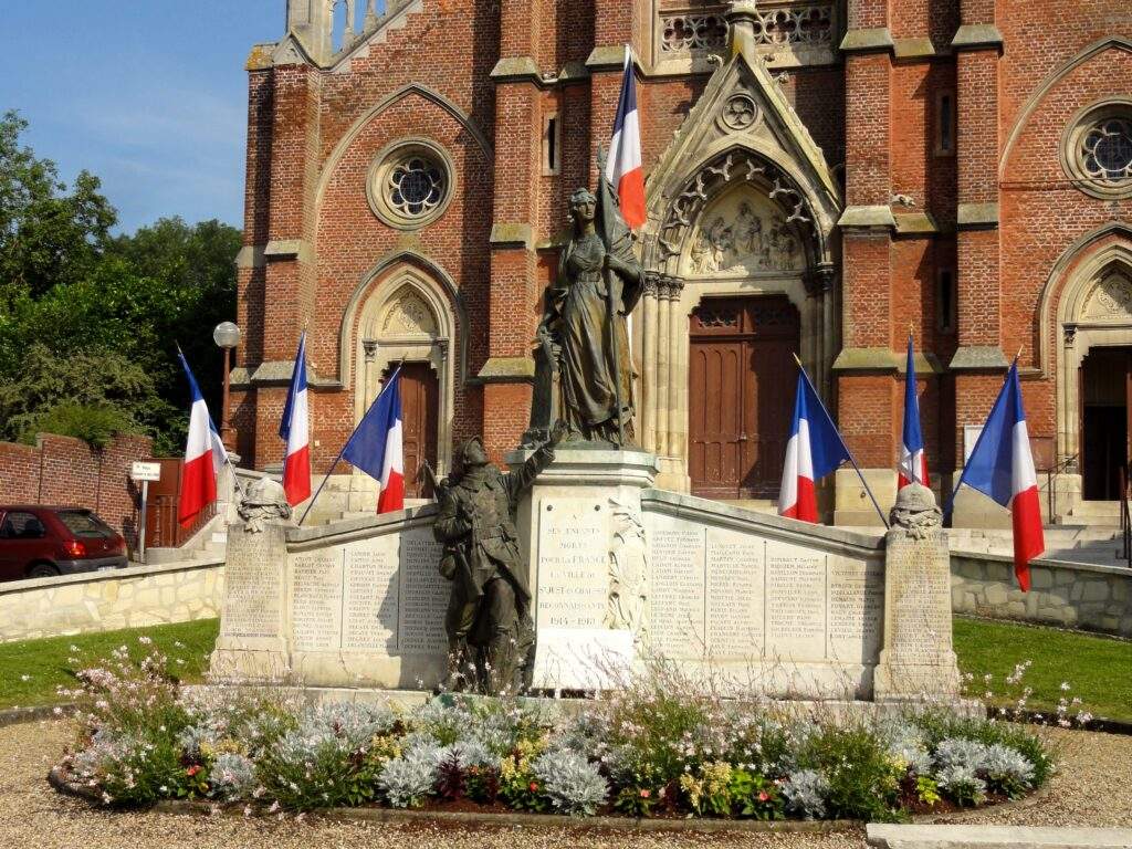 Saint-Just-en-Chaussée - Église Saint Just (St Just En Chaussée)