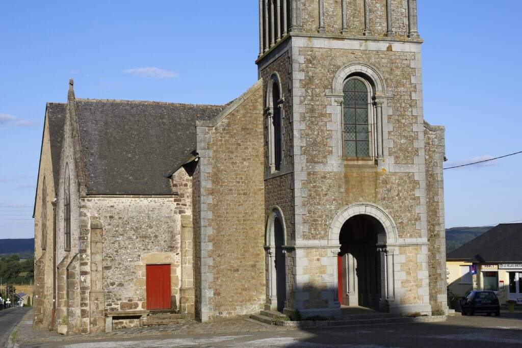 Saint-Martin-de-Connée - Église Saint Martin