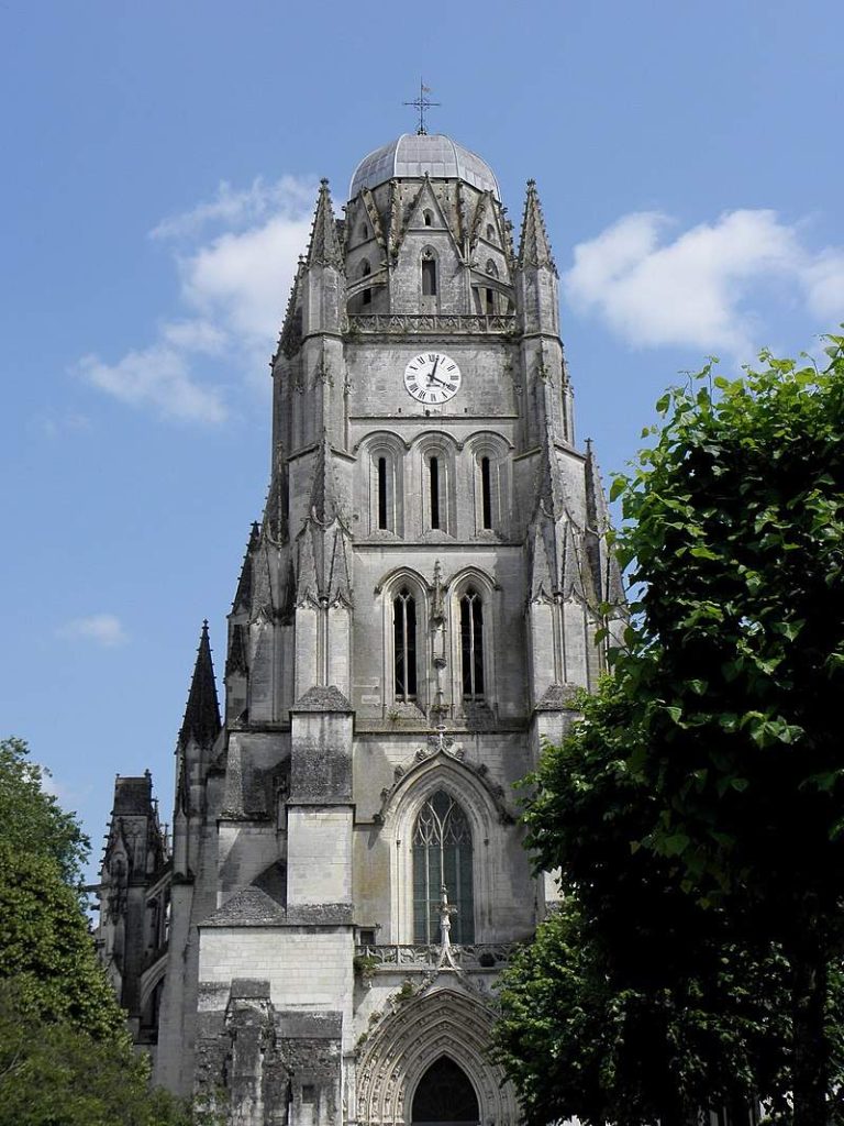 Saintes - Église Saint Pierre
