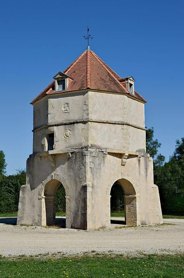 Sauzé-Vaussais - Église Saint Laurent