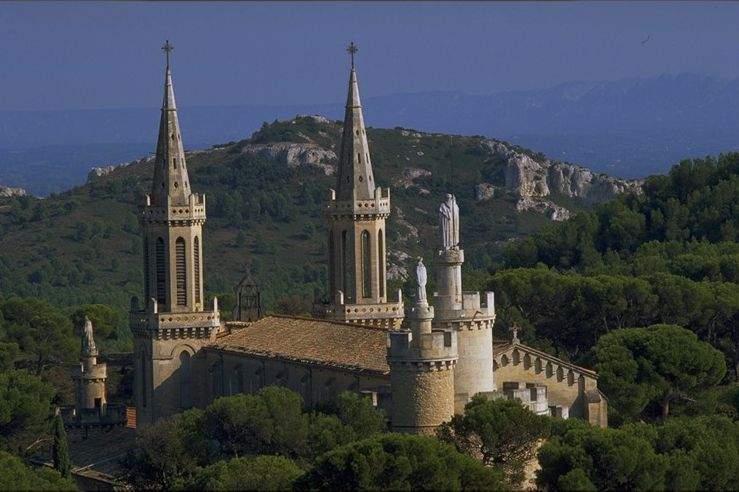 Tarascon - Église Abbaye Saint Michel de Frigolet (Prémontrés)