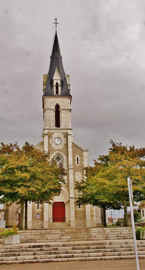 Vairé - Église de Vairé