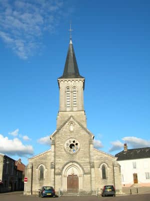 Vaux-sous-Aubigny - Église Couzon