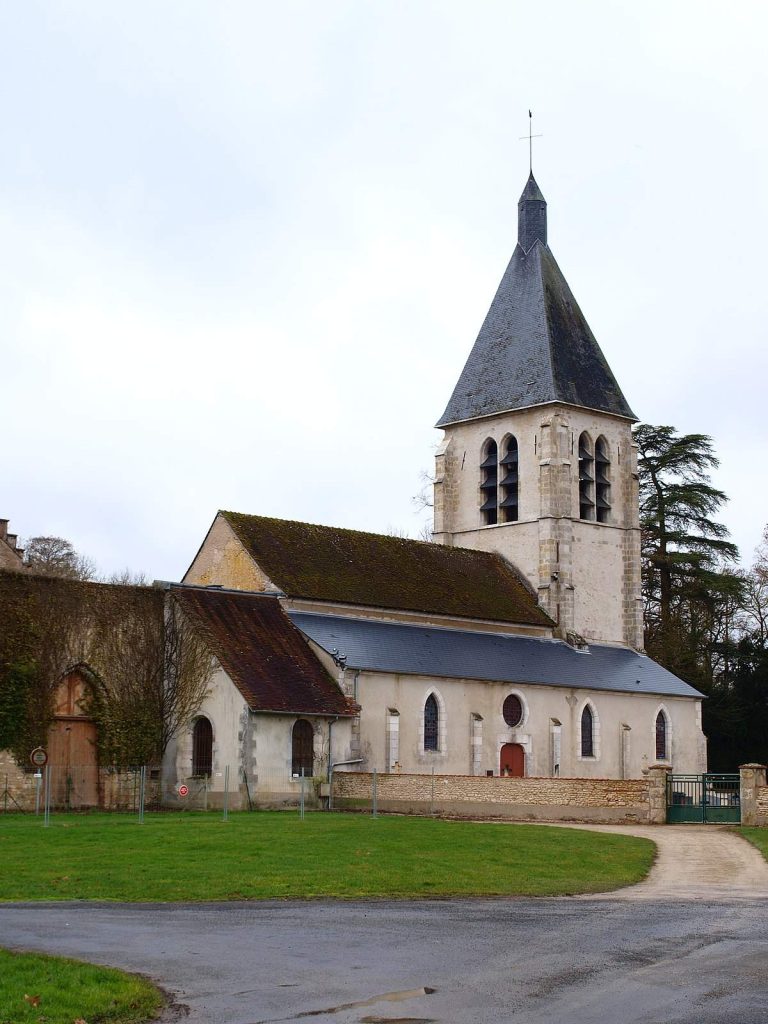 Villemoutiers - Église Saint Nicolas