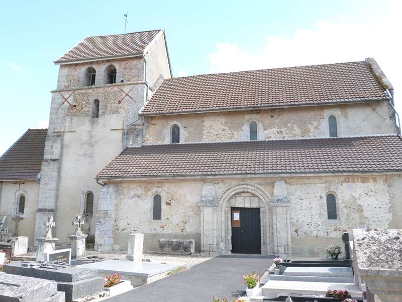 Villeneuve-Renneville-Chevigny - Église Saint Memmie À Villeneuve